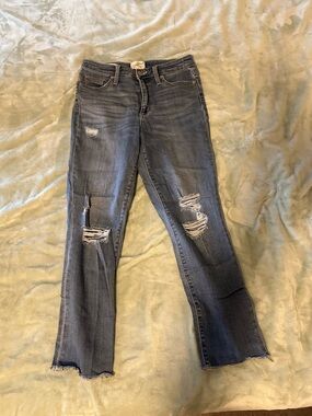 Universal Thread Women's Distressed Straight Leg Jeans - Dark Blue